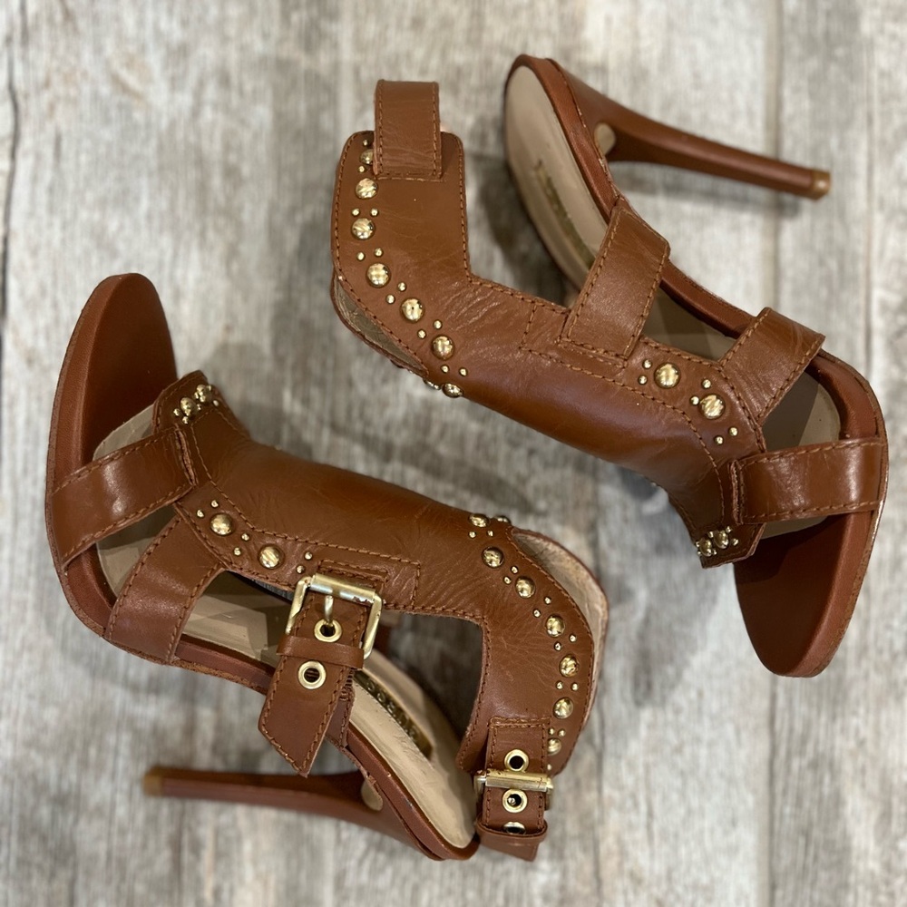 Brown with gold trim Guess high heels